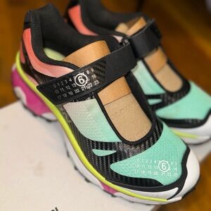 MM6 Maison Martin Margiela Box Label — Ginger/Electric Green/Knockout Pink